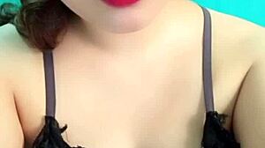 Em appears live on Bigo with notable features on display.