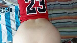 mi hermanastro lapijarg me mete la verga de 20 centimetros hasta el fondo, stretching my big pussy