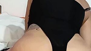 big ass colombian says 'watch me shake my ass for you'