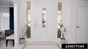 Leana Lovings Seduced for Taboo Fuck with Step Cousin?