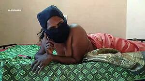 aunt's pussy so thirsty, wanna masturbate?