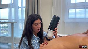 I received a powerful cumshot from my new toy svakom alex neo 2