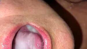 Sabrinafoxy sucks cock in hotel