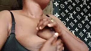 full african women looking sexy and beautiful