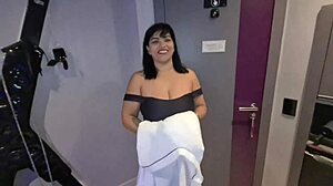 Casal mattos stops fucking to put on condom