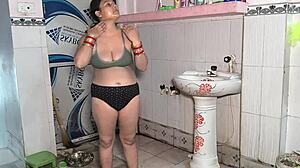 desi girl pujabhabhi bent over and riding