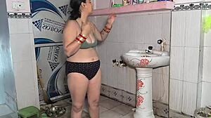 desi girl pujabhabhi bent over and riding