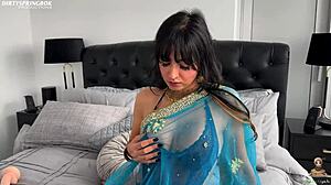 Pakistani Bhabi Aaliyah Yasin Fucks Pussy Speaking Urdu