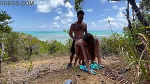 sexo anal ao ar livre em praia nordestina