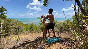 sexo anal ao ar livre em praia nordestina