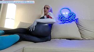 gwen stacy uses butt plug by octokuro