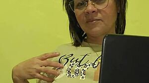 Mi Madrastra Se Aprovecha Que Repruebo Los Cursos Y Me Amenaza Que Me Va Acusar Con Mi Papa!