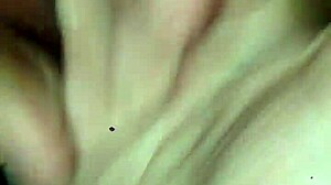 hermosa latina squirts all over the place