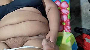 Professora receives a surprise and has a great squirt