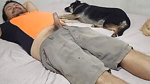 bailarina aun tiene ganas de moverse asi que decide hacerlo sobre la polla de su primo da unos sentones que me dejo seco