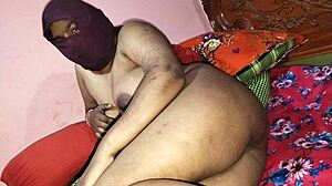 Amateur stepsister shows big natural tits in detailed close-up scene