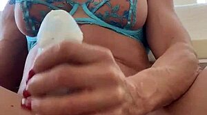 yes it fits and feels so good in my pussy