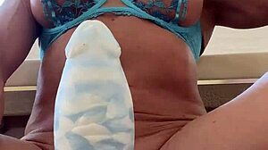 yes it fits and feels so good in my pussy