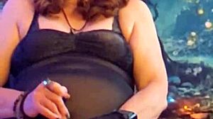 Hotwife Steffi dances pussy intensely on birthday