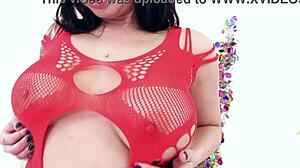 Kimmy lee unwraps huge christmas cock for deepthroat and swallow