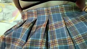 ngentot sampai crot didalam memek istri teman