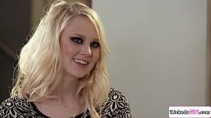 Teen model licks boss's pussy?