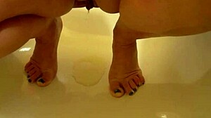 Milf Caresses Her Anal Then Shows Pussy Inside And Pissing