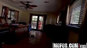 Katrina Jade's bouncy big ass 😍