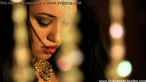 Indian Goddess Revealing Body!