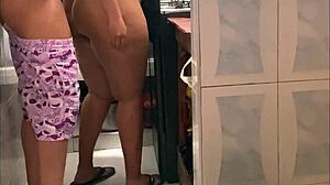 i tease the venezuelan employee in the kitchen while waiting for deliveries