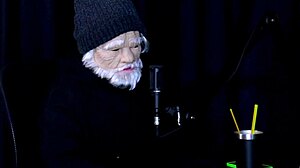 morena gostosa faz stripper mostra os lindos peitos depois de falar que n�o gosta da exposi��o e sobre ficar com famoso - tifany rocha swing cast