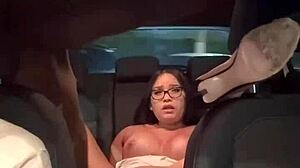 sentei no pelo na rola do motorista de aplicativo e coloquei meu noivo pra dirigir