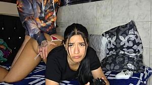 Me Folle A Mi Hermanastra Mientras Nuestros Padres Nos Dejan Solos En Casa