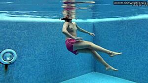 i'm lady dee that cute shy czech teen 18+ swimming