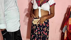 देसी चब्बी भाभी नया वीडियो होटल रूम में बॉस के साथ