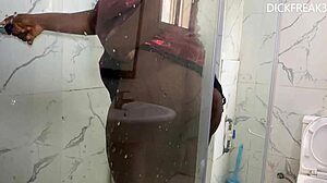 Is this hot quickie with oga boss wife in bathtub making her squirt and moan?