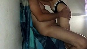 la puta de mi hermanastra rompe pantie y monta mi polla sin condon