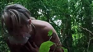 Esclave f turns into a naughty 18+ little bitch in bondage play outdoors 😈🔗