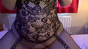 Hot wife gets fucked doggystyle in lingerie