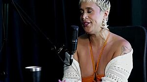 wow seu forte é exibição se sente autêntica tem falta das preliminares não sai com homens sem planos e quando beijou mulheres - just joana on sheer red 🔥👀