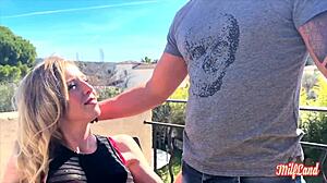 Aurbeauréal Blonde Joviale Sucks Queues Eagerly