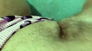 Pov Bucetuda Novinha Tocando Sua Buceta Grande e Carnuda Com Shortinho da Minnie Geme Gostoso Enquanto Se Deda Com Muito Tesão