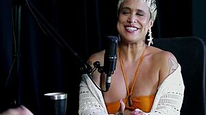 wow seu forte é exibição se sente autêntica tem falta das preliminares não sai com homens sem planos e quando beijou mulheres - just joana on sheer red 🔥👀