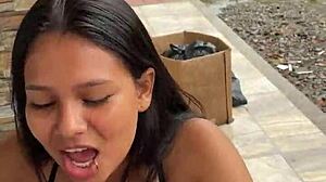 puta colombiana chupa una polla en la calle y es pillada por su vecina, quieres unirte al facial?