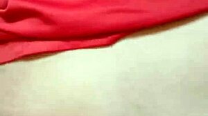 Mi vecina acaba de terminar con su novio y me llama para retos que terminan en follada casera real latina!