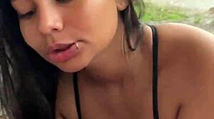 puta colombiana chupa una polla en la calle y es pillada por su vecina, quieres unirte al facial?