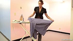 Hot Housewife Gives Intense Home Handjob