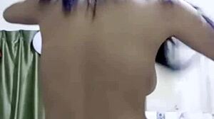 Filipino Girl Calls Sex Service in Bedroom!