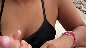 puta colombiana chupa una polla en la calle y es pillada por su vecina, quieres unirte al facial?