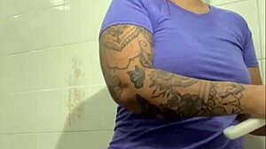 que vontade de dar o cu hoje, exibindo tudo na rua?